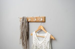 Rivoluziona le Tue Pareti: L'Ascesa dell'Arte Fai-Da-Te nell'Interior Design