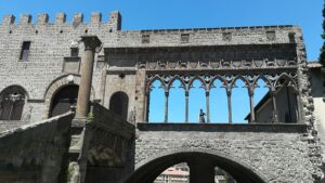 Operazione di bonifica a Viterbo: Storia e dettagli dell'ordigno bellico scoperto